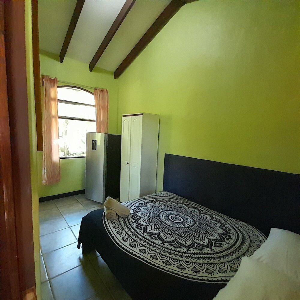 Фото Hotel Cabinas La Playa