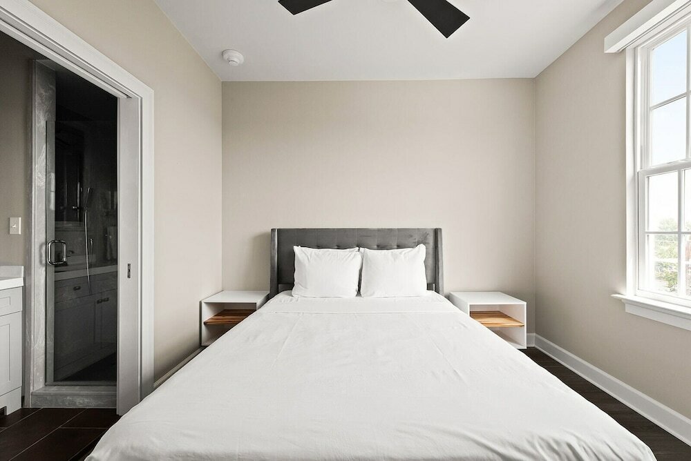 Фото Holy Angels Bywater Hotel and Residences