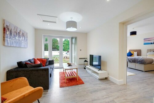 Гостиница The Norfolk Spacious 1 bedroom Apartment в Мейденхеде