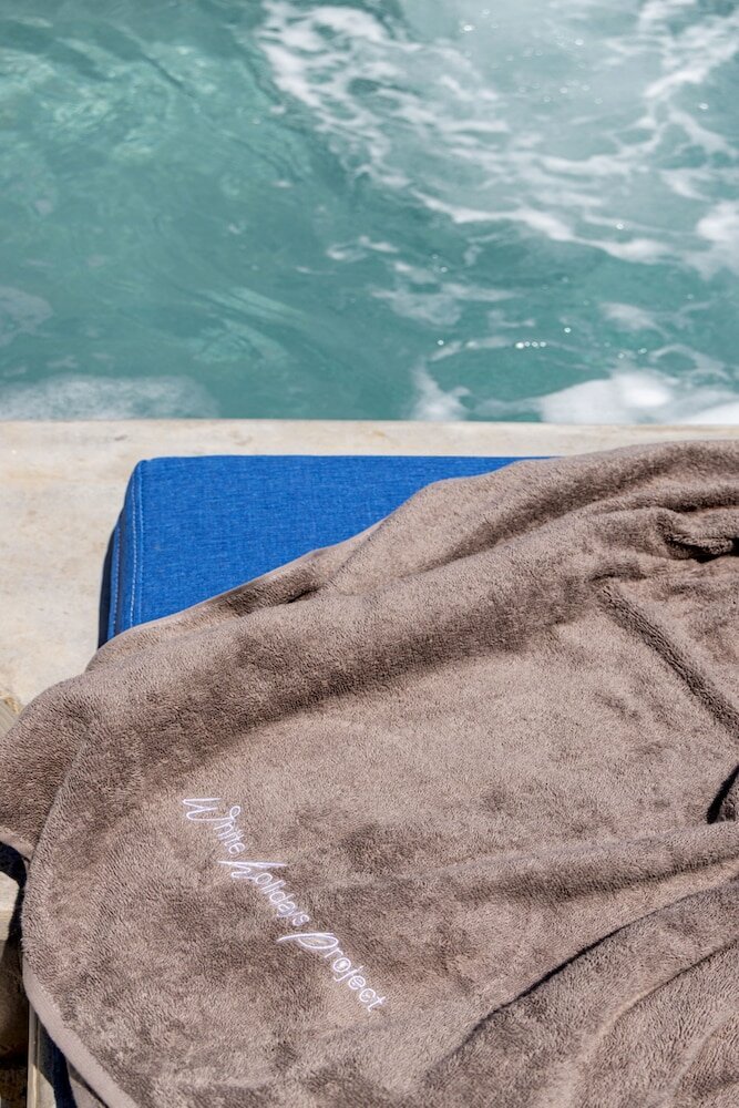 Фото White Holidays Project