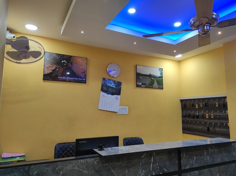 Фото Sawkmie Hotel