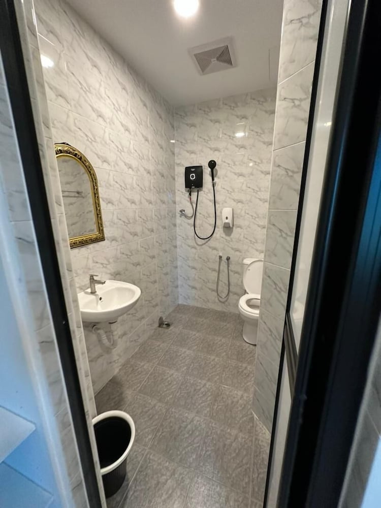 Фото Oyo 90832 Hotel Apsara Temerloh Gateway