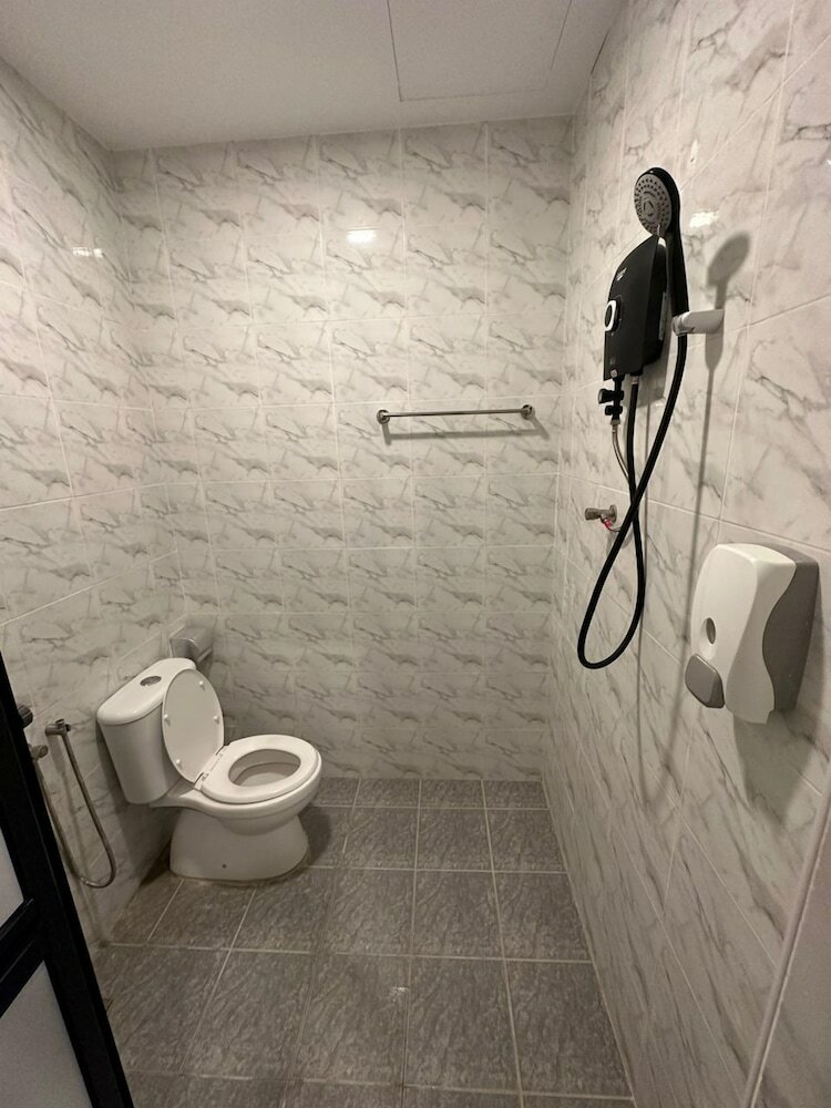 Фото Oyo 90832 Hotel Apsara Temerloh Gateway