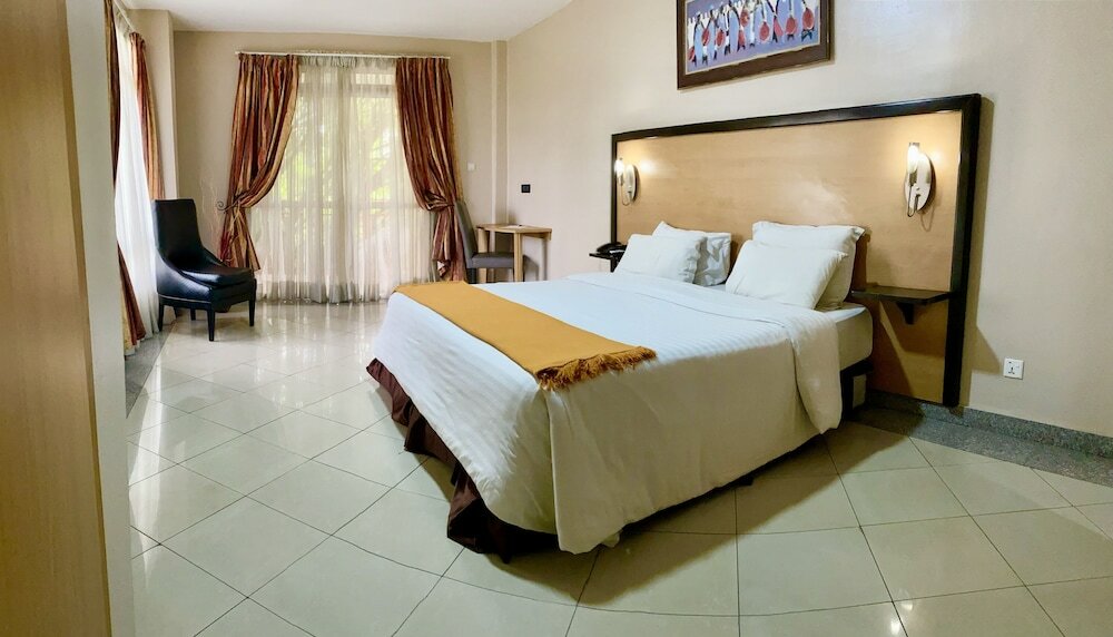 Фото La Cour - Hotels