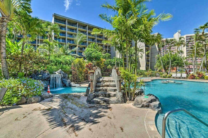 Гостиница Cute Beachfront Condo w Lanai & Resort Pools