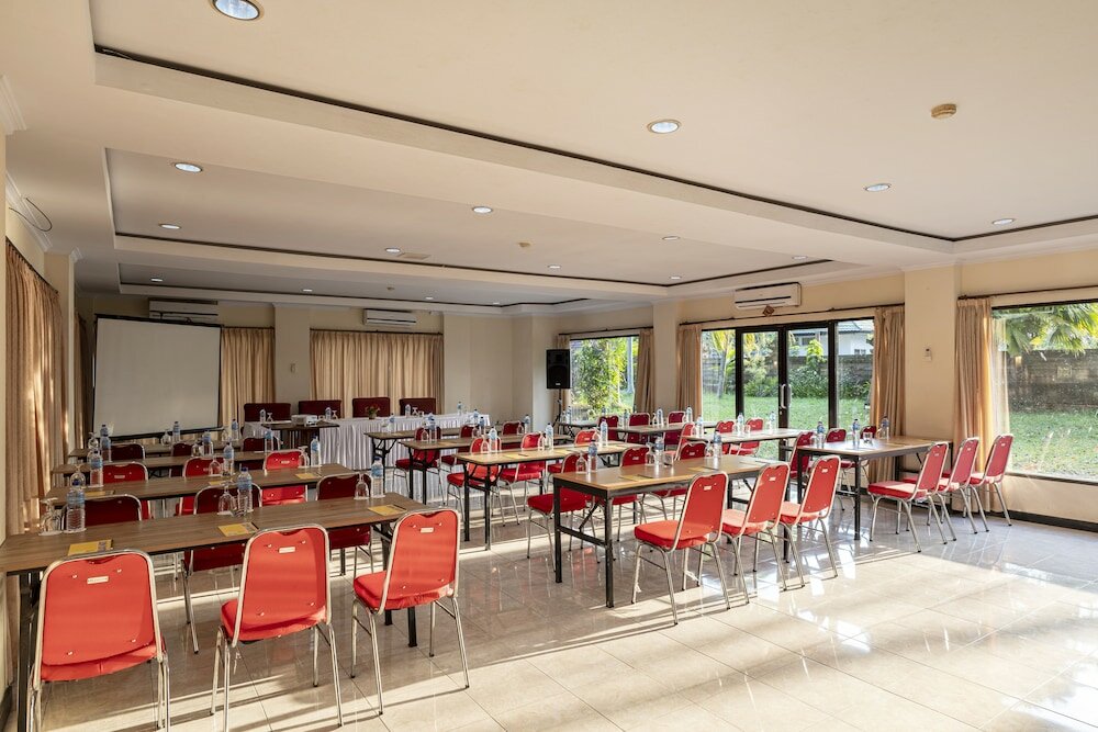 Фото Jimbarwana Hotel