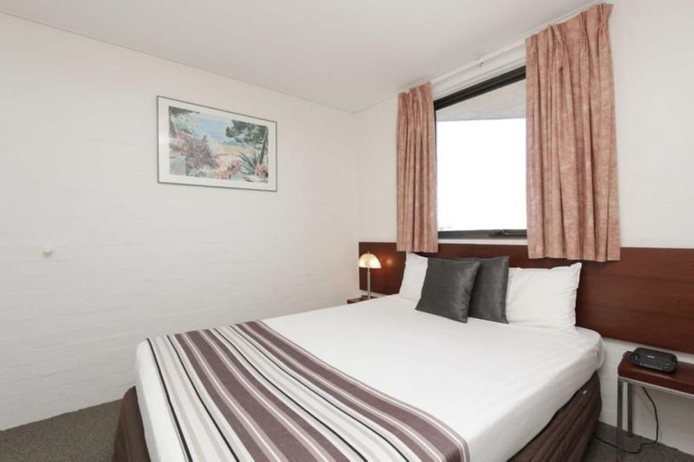 Фото Atrium Hotel Mandurah