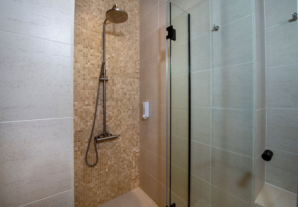 Фото Mosaic Venetian Harbour Suites