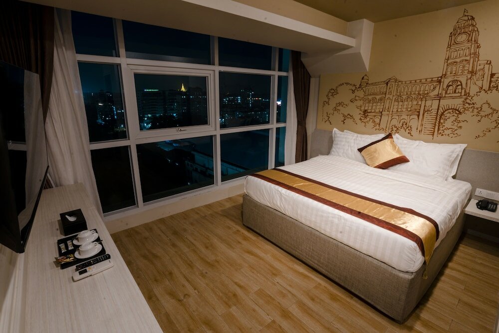 Фото The Rangoon Hotel