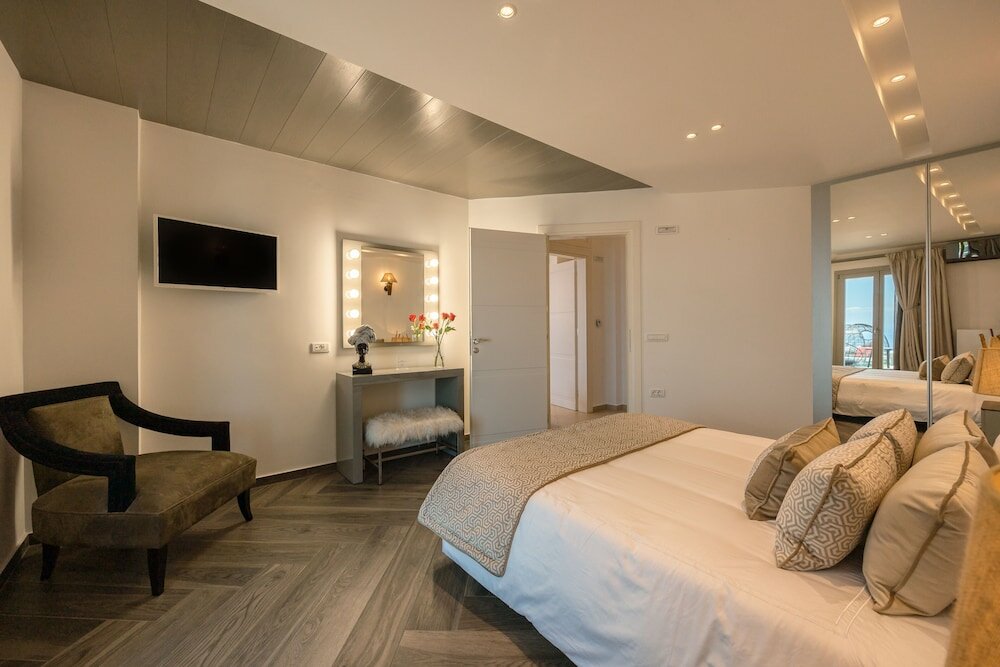 Фото Santorini Grand Luxury Villas