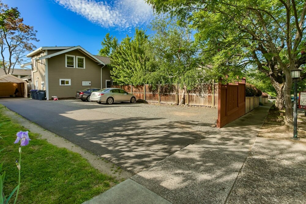 Фото A Cowslip's Belle Inn