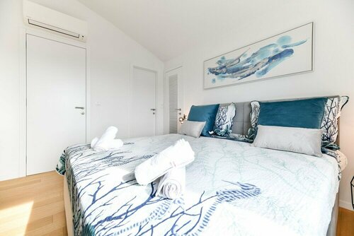Гостиница Berin Deluxe Penthouse with jacuzzi в Задаре