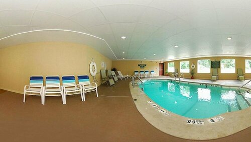 Гостиница Quality Suites Stratford в Бриджпорте