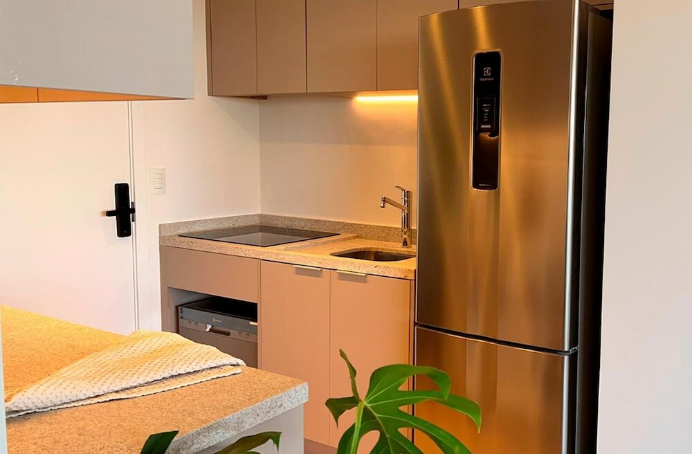 Фото White by Movinn