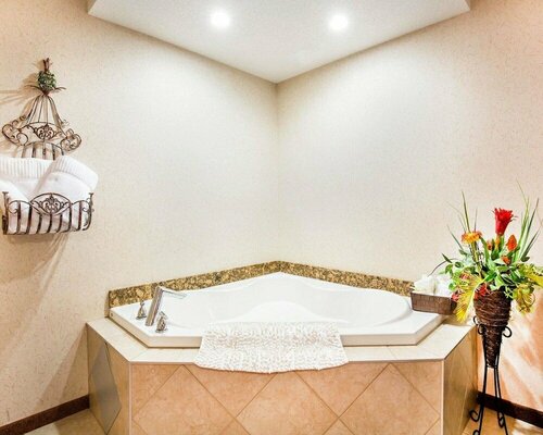 Гостиница Quality Inn And Suites Lethbridge в Летбридже