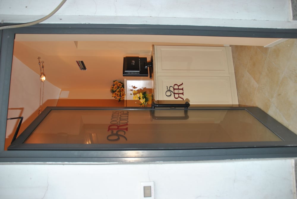 Фото 95 Rooms in Rome