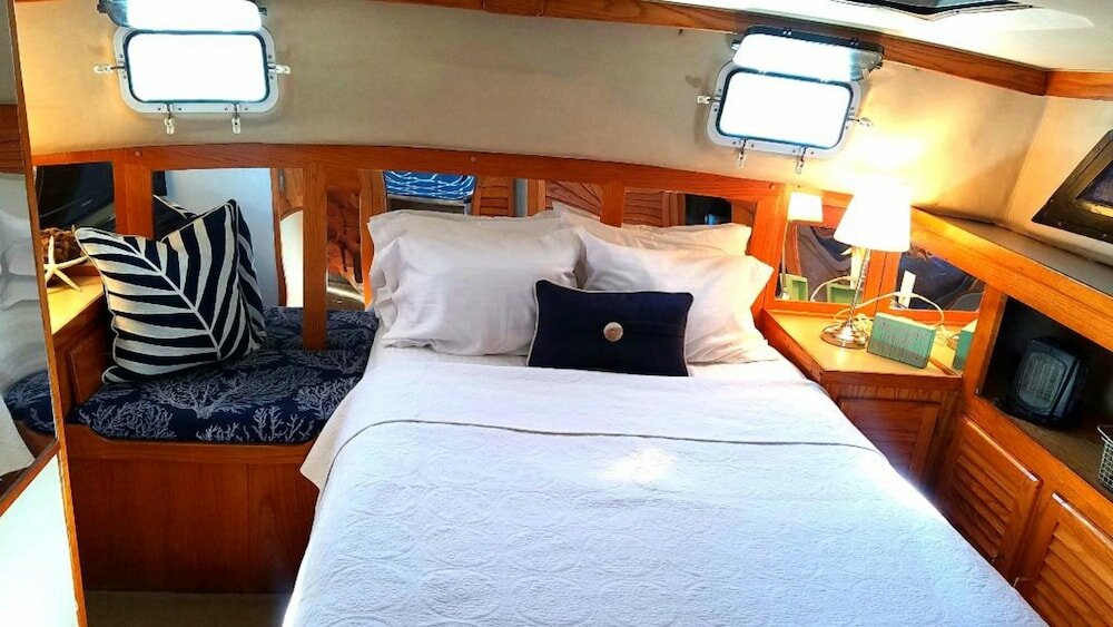 Фото Dockside Boat & Bed Long Beach