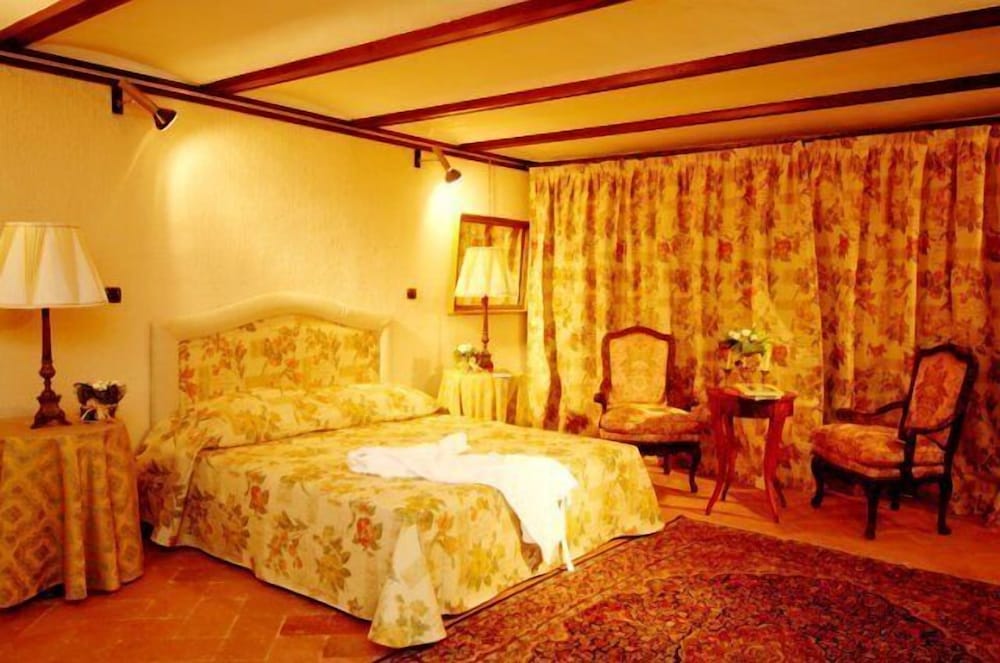 Фото Relais del Castello di Oviglio