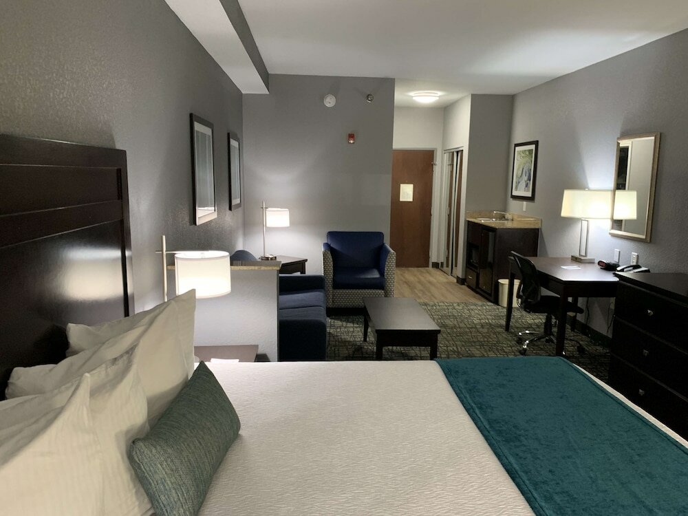 Фото Best Western Plus Olive Branch Hotel & Suites