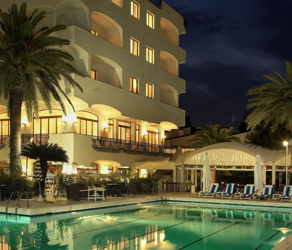 Фото Grand Hotel Don Juan