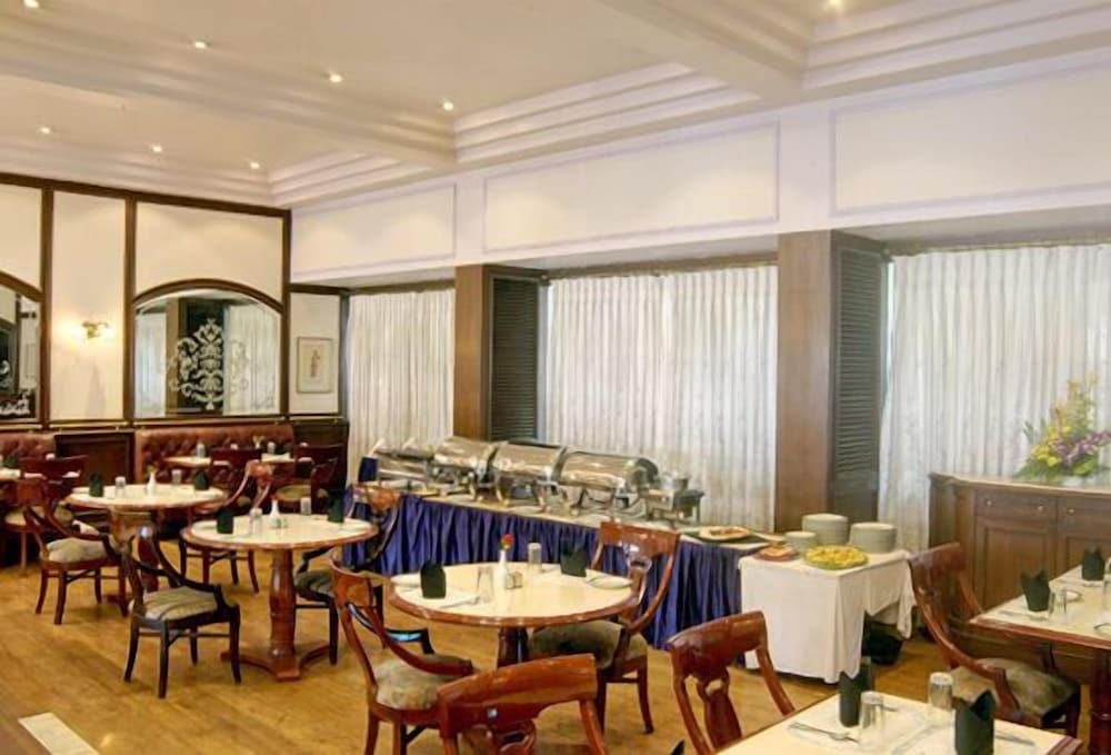 Фото Regency Hotel Mumbai