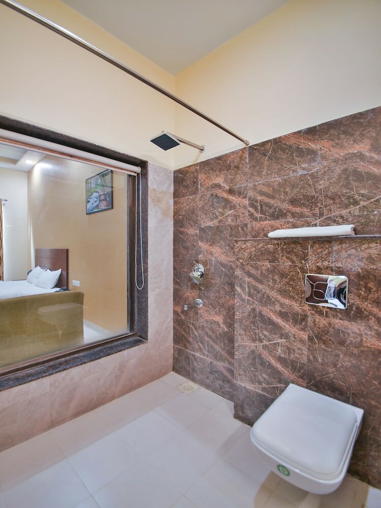 Фото Hotel Amrit Manthan