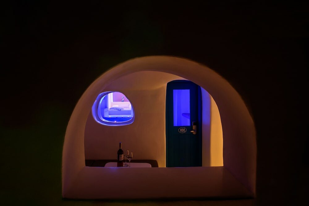 Фото Abyssanto Suites & SPA