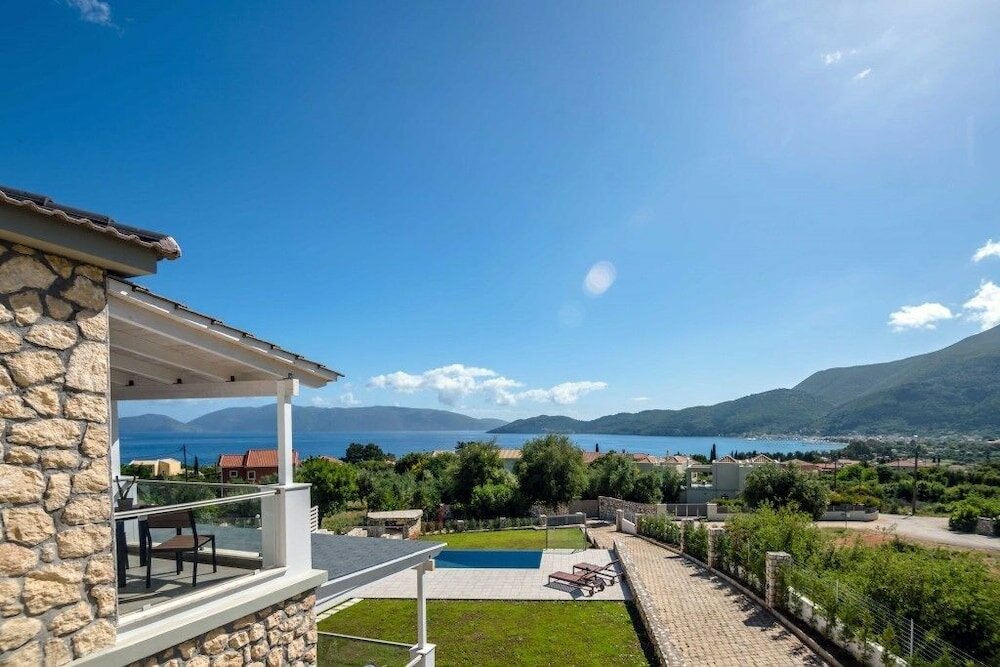 Фото White Villas