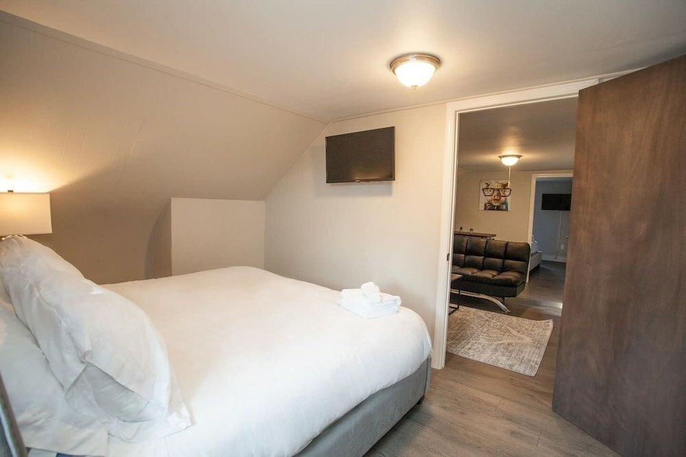 Фото Luxury Collection-4 Bedroom 3 Full-bathroom-boston