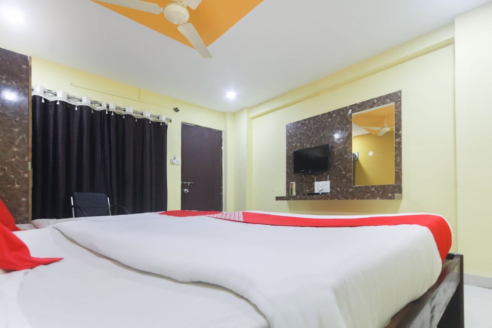 Фото Oyo 47565 Hotel Cm Residency