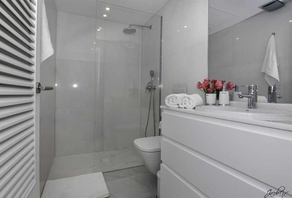 Фото Port Oasis Golden Mile Apartment