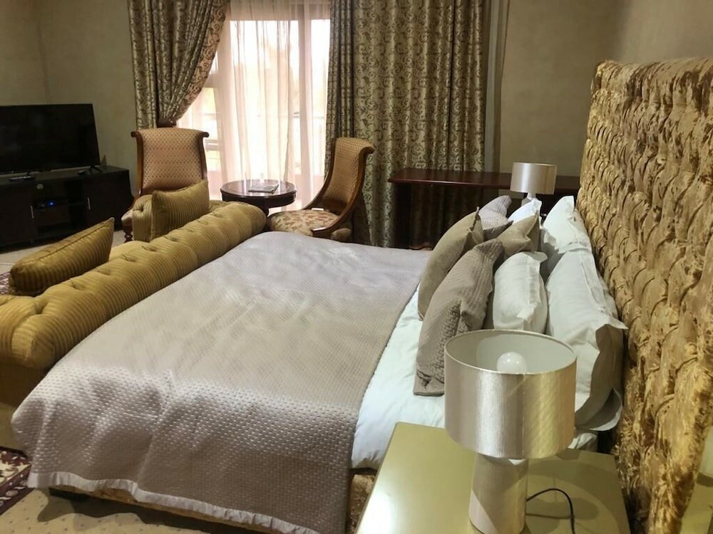 Фото Equestrian Royal Boutique Hotel & SPA