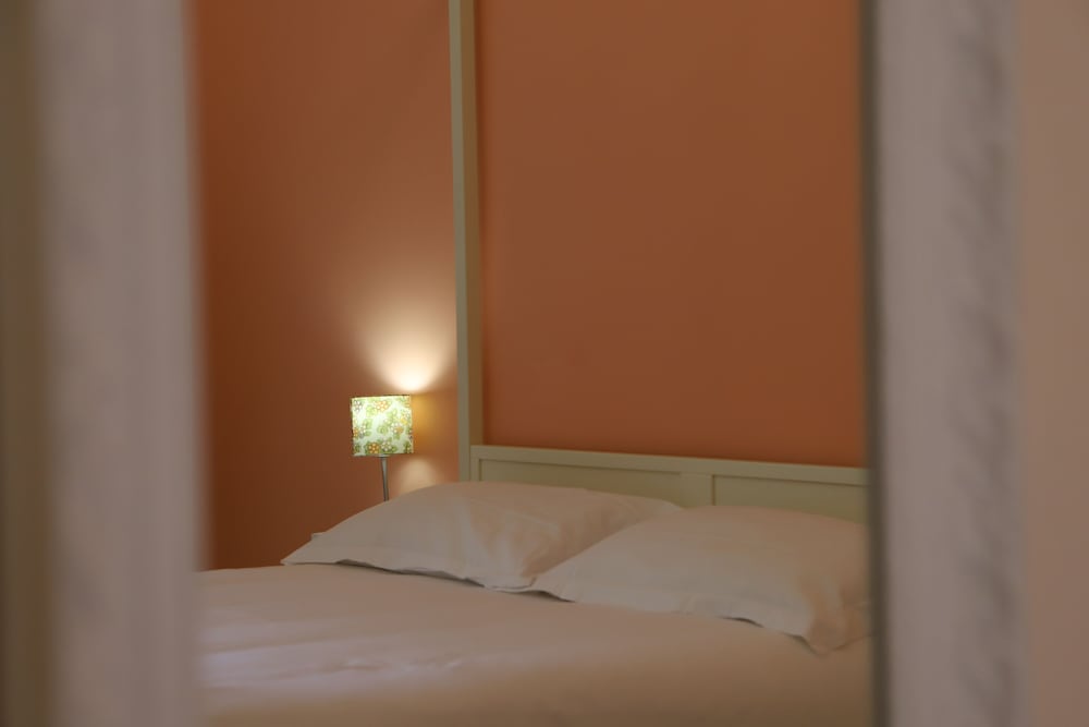 Фото Piazza Dante Suites in Naples