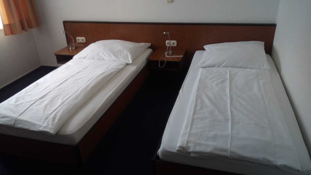 Фото Hotel Loewensteiner Hof Haus am Neuplatz