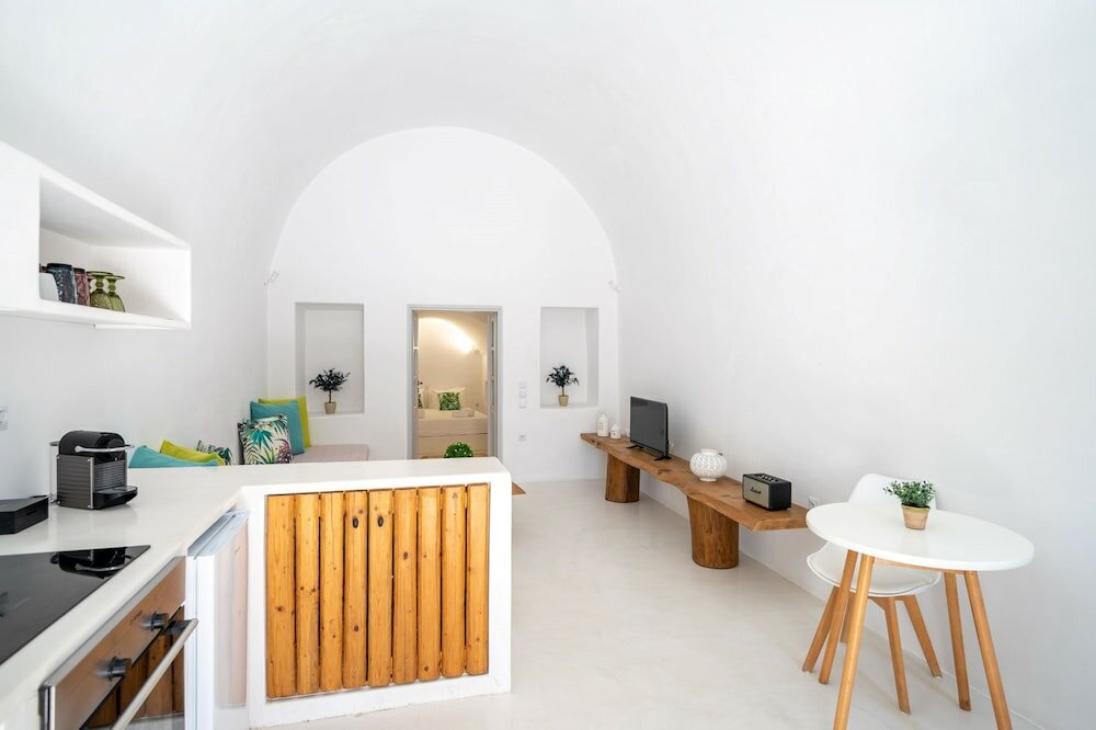 Фото Fertimo Suites by Karpimo