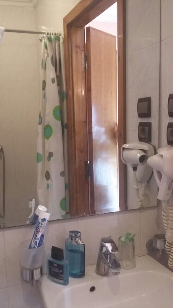 Фото Hôtel Farouk