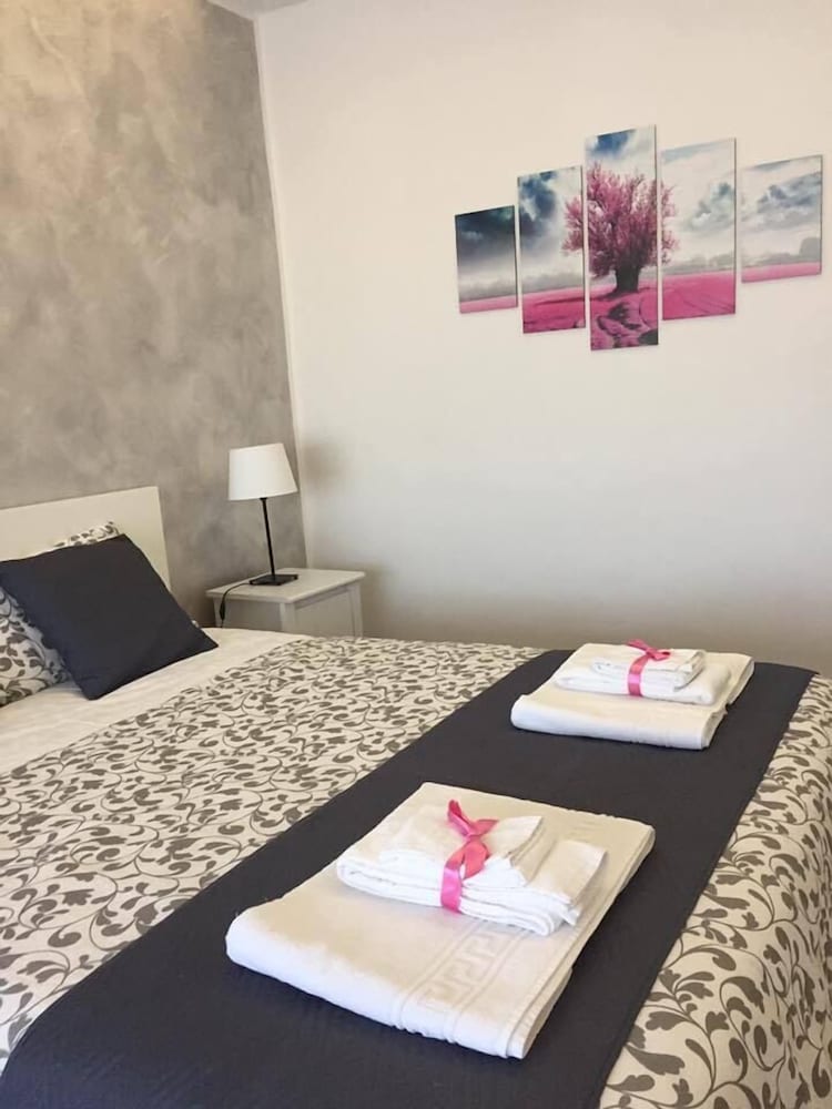 Фото Central House