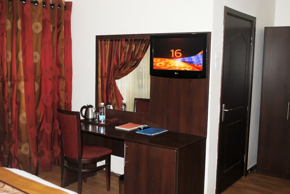 Фото Grand Inn & Suites