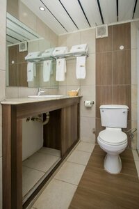 Гостиница Airport Landing Hotel