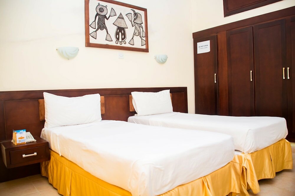 Фото Sierra Lighthouse Hotel