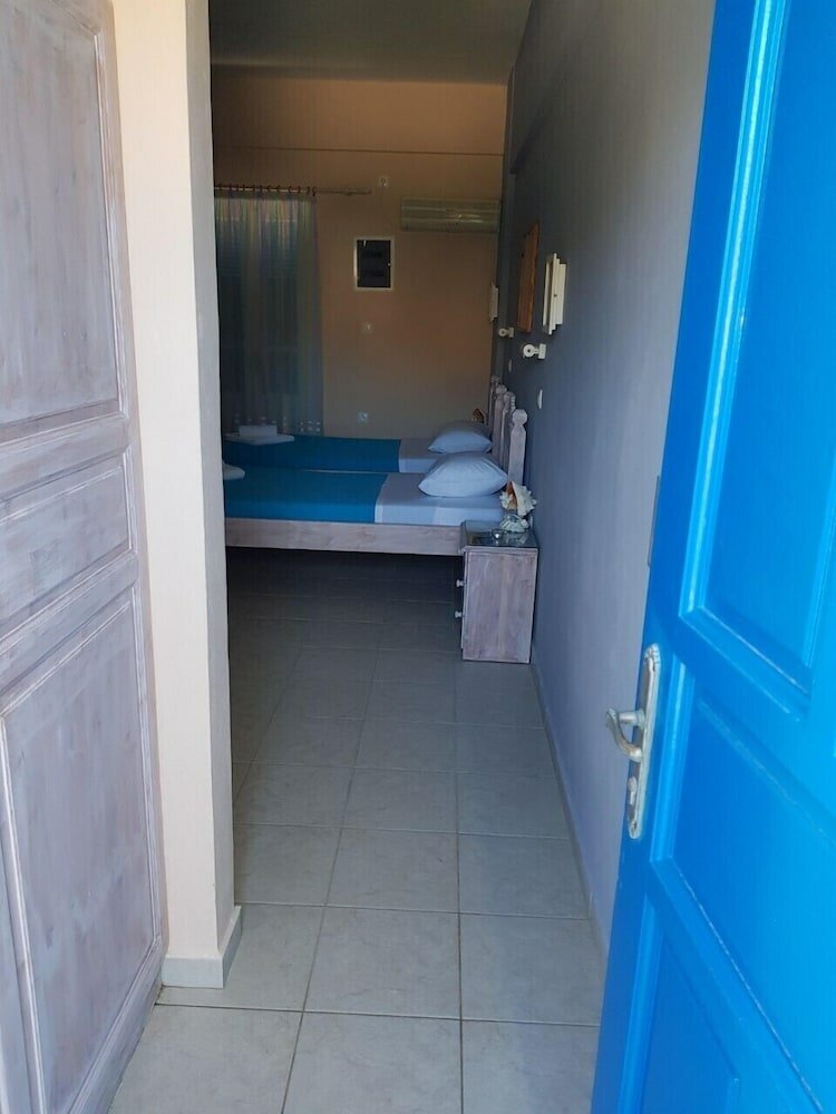 Фото Karabo Hotel