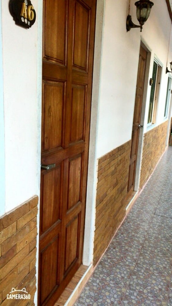 Фото Charlee House