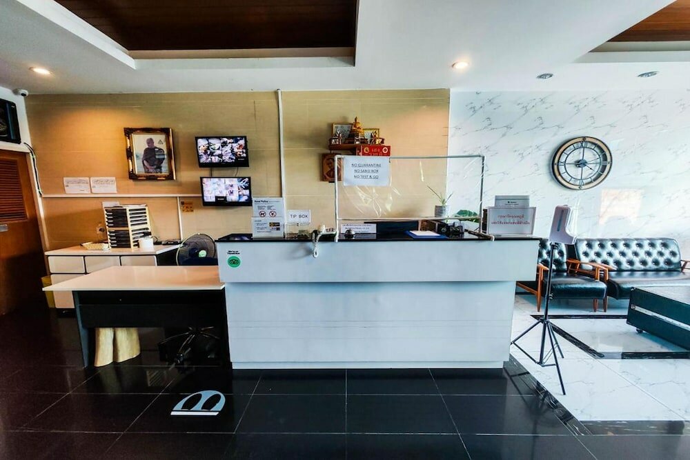 Фото Sea Breeze Residence