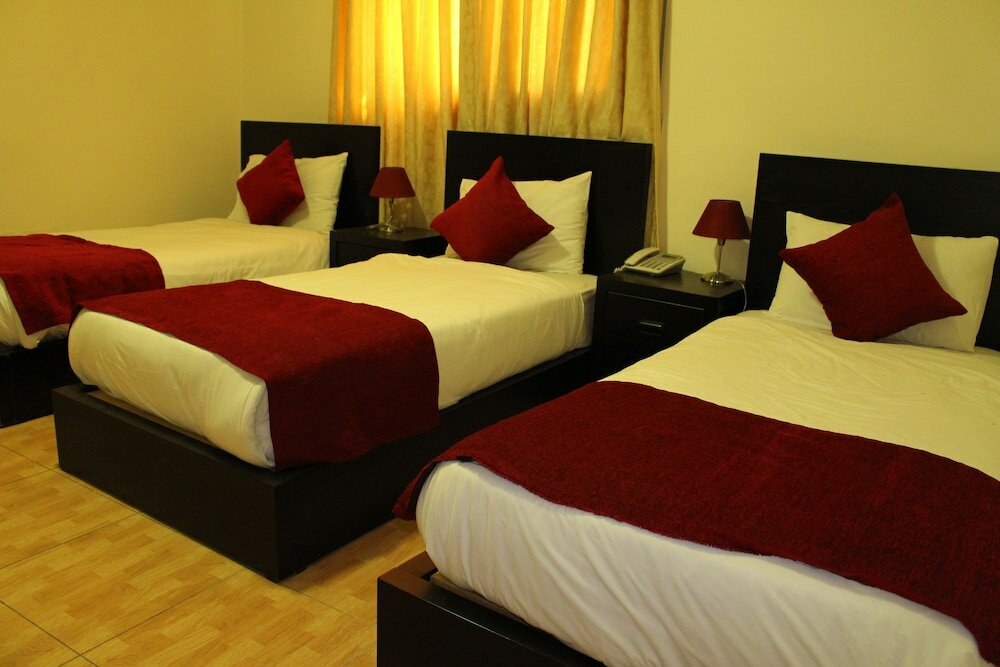 Фото Jawabreh Hotel & Suites