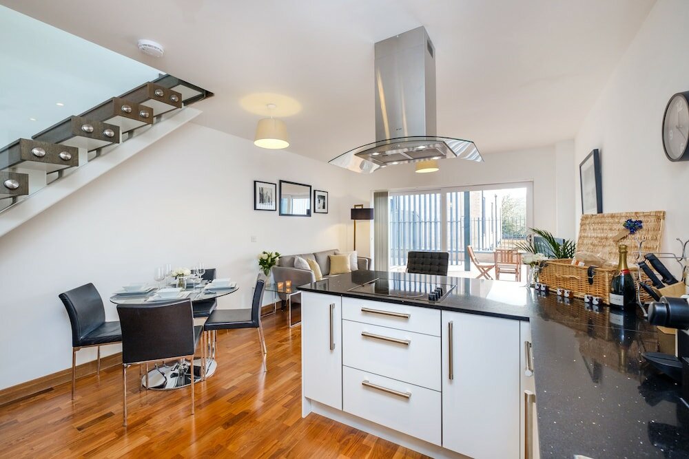 Фото Flamsteed Duplex Apartment