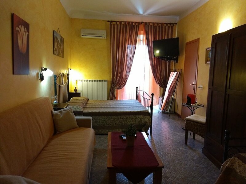 Гостиница Palazzo Aprile в Кальтаджироне