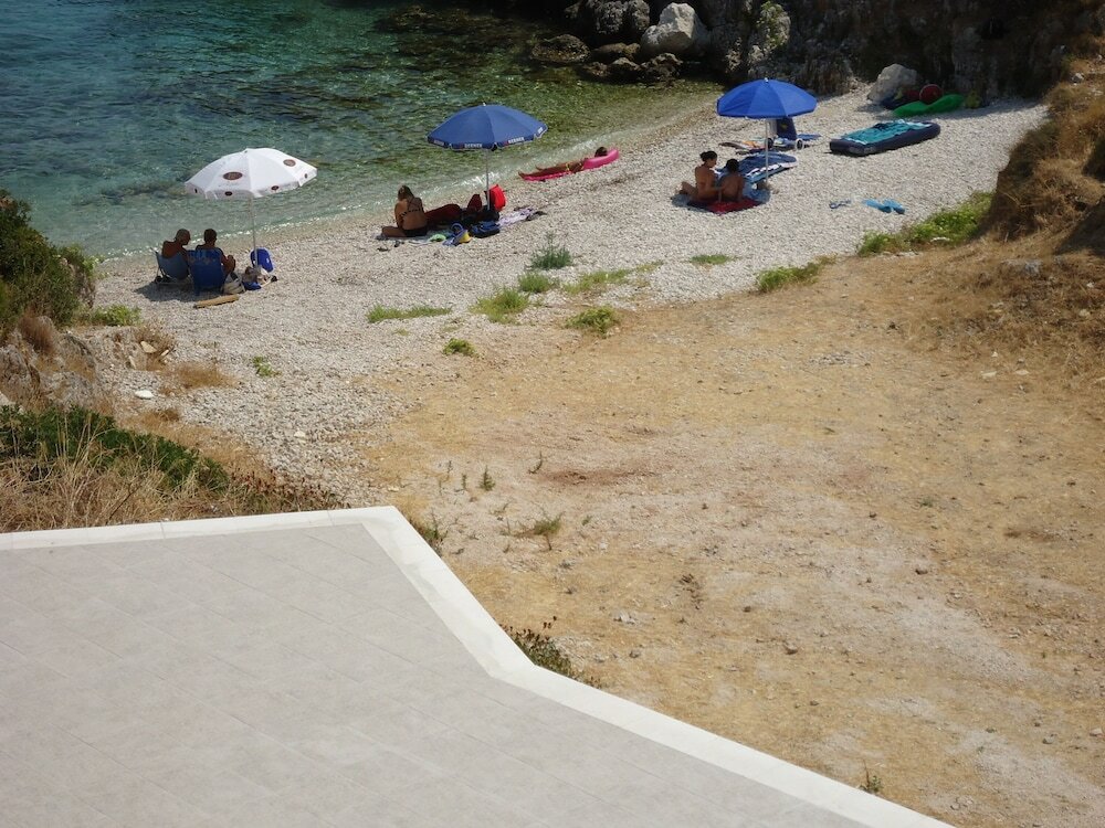 Фото Mikro Nisi Studios