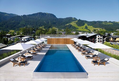 Внешний вид отеля Hotel Schwarzer Adler Kitzbühel - Adults only в Кицбюэле, фото 2