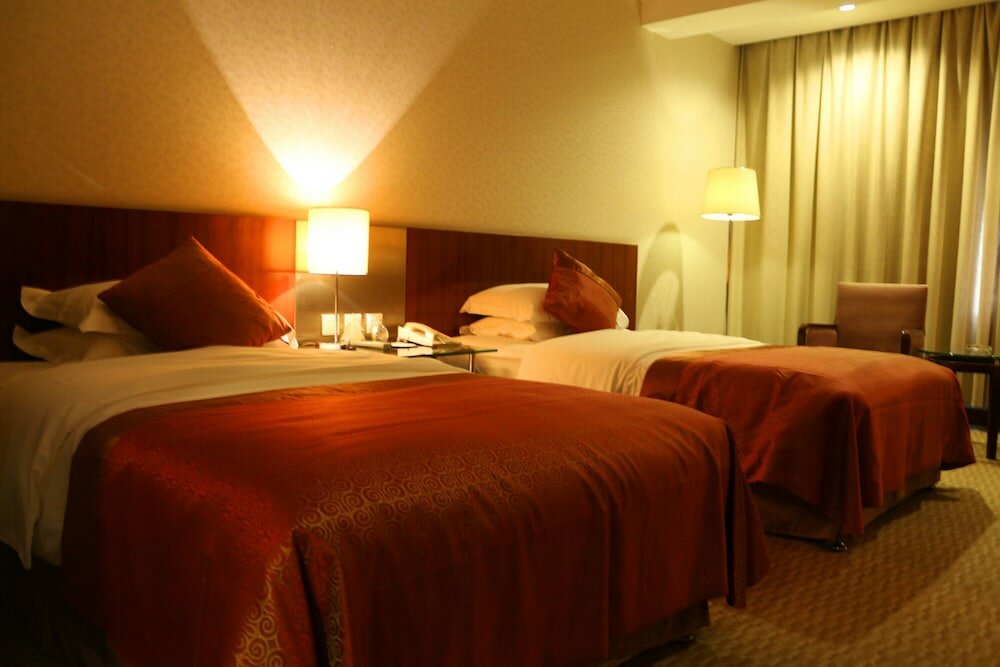 Фото Jinling Jingyuan Plaza