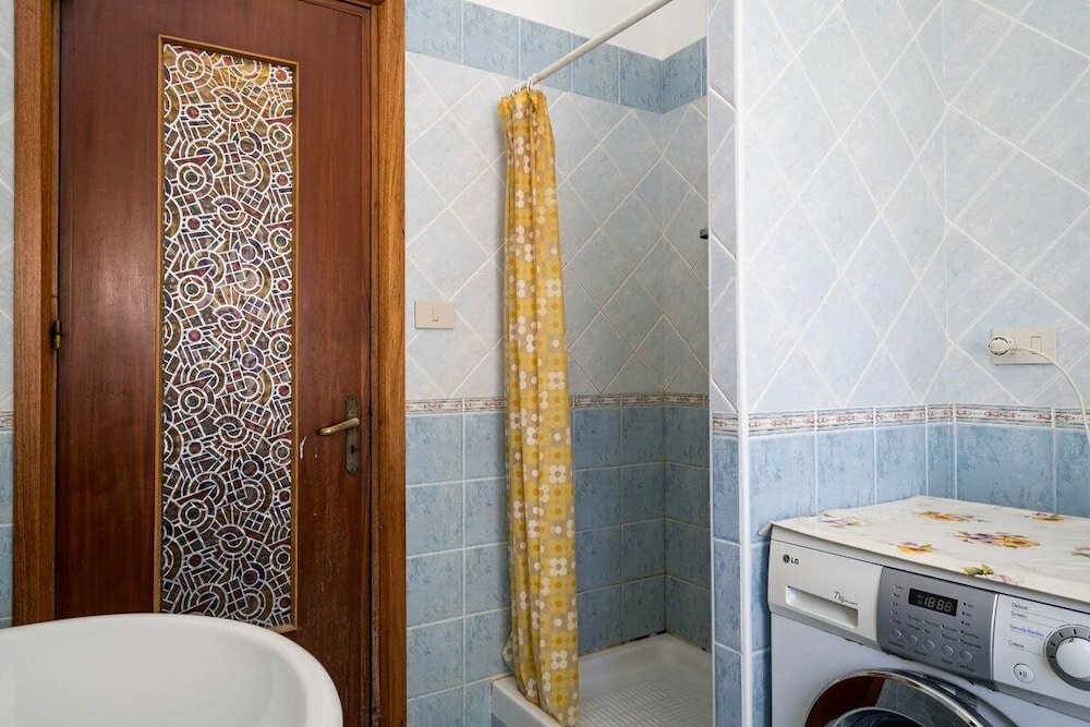 Фото Apartaments Cavour 3